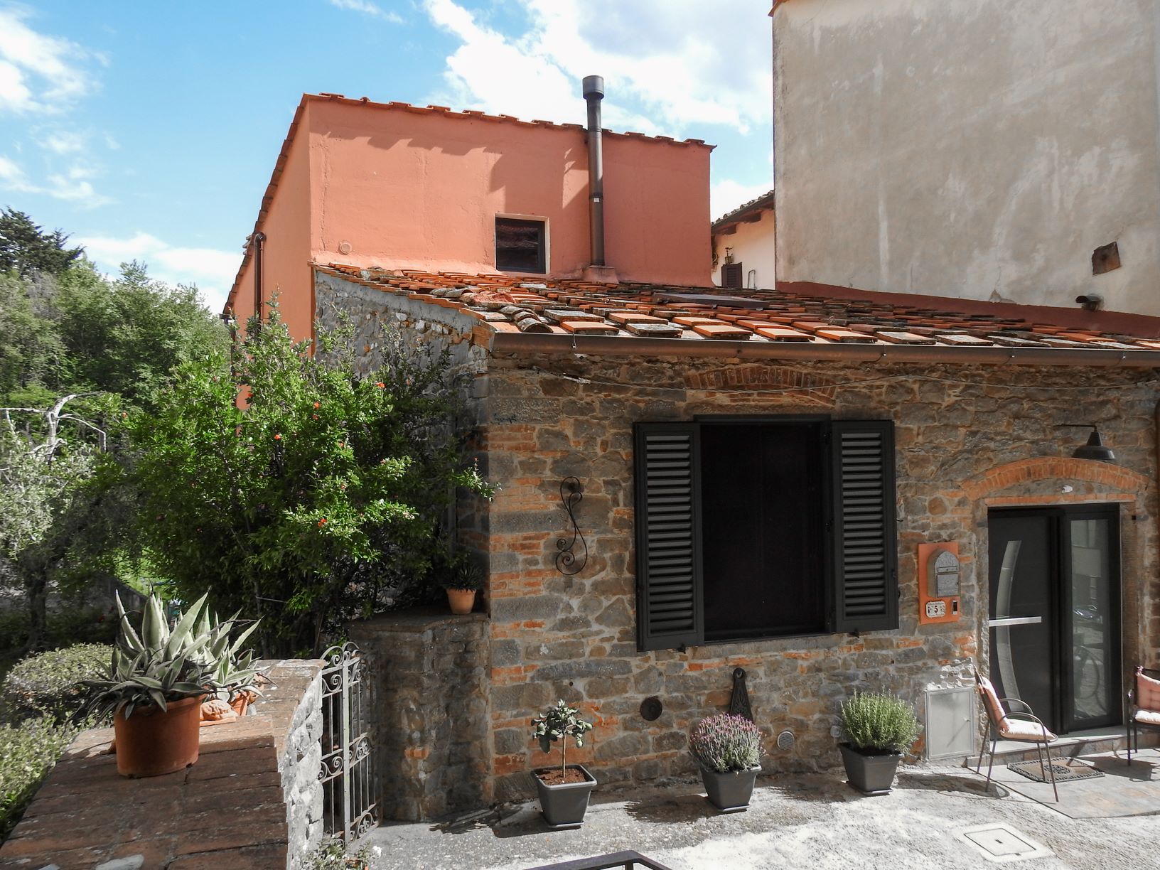 Loft For Sale In Tuscany ( Loro Ciuffenna )