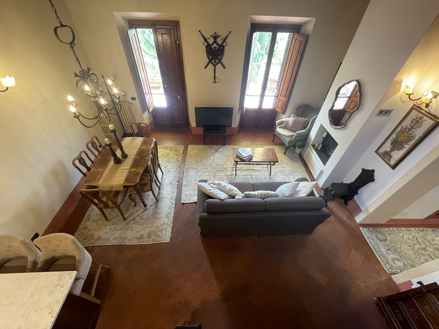 Apartment in Historic Building with Large Panoramic Terrace