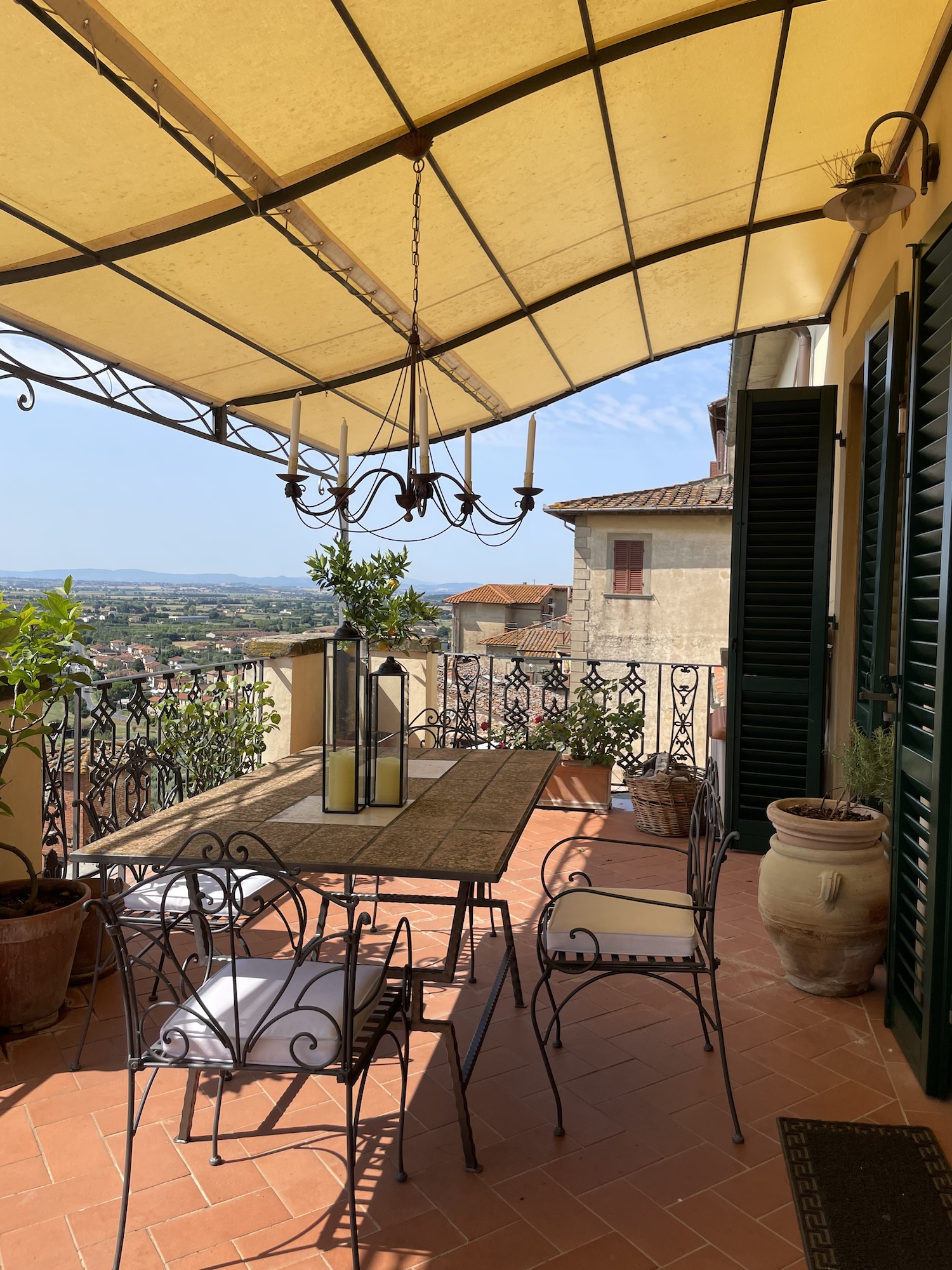 Apartment in Historic Building with Large Panoramic Terrace
