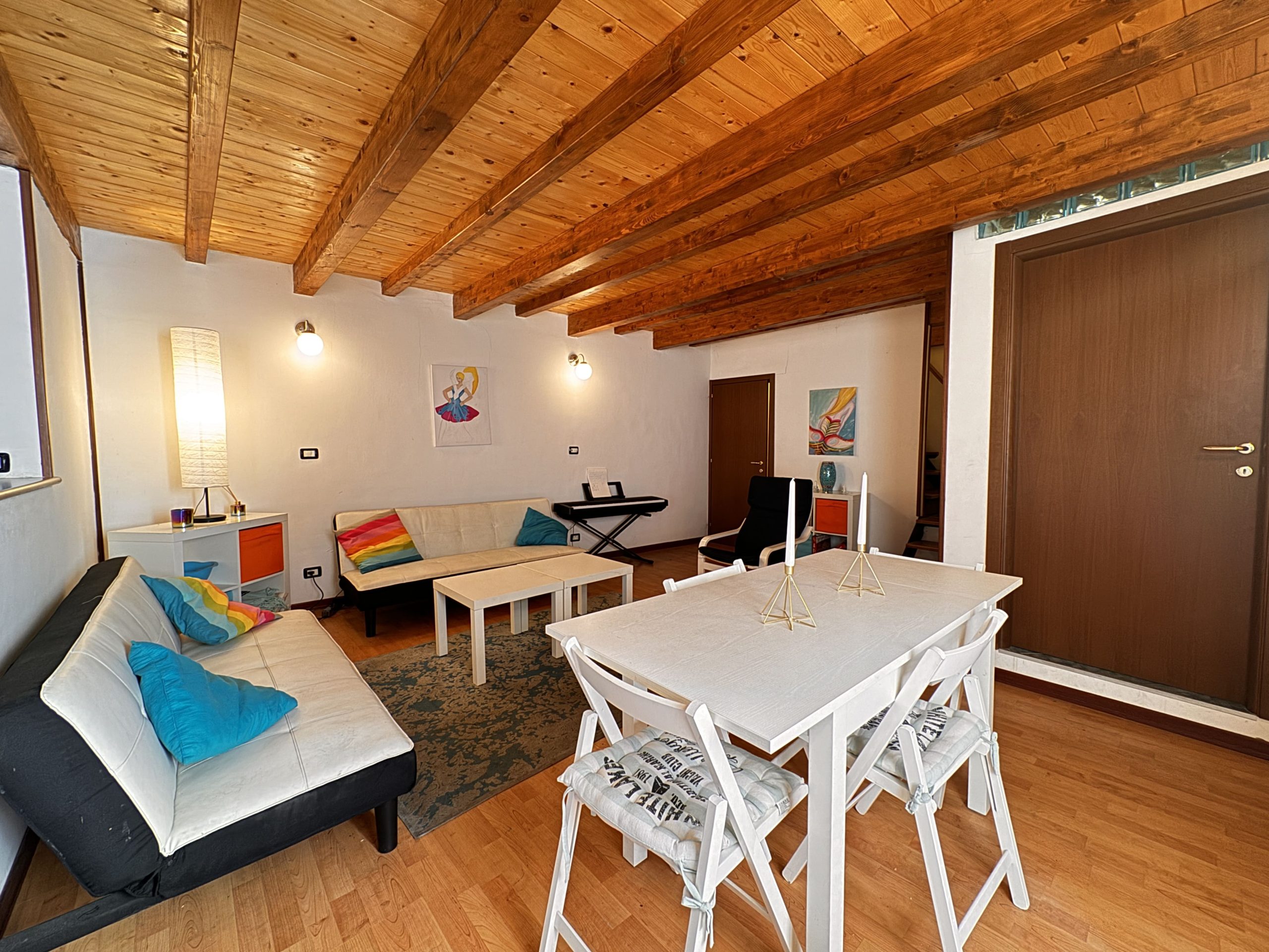 House in perfect conditions with terrace