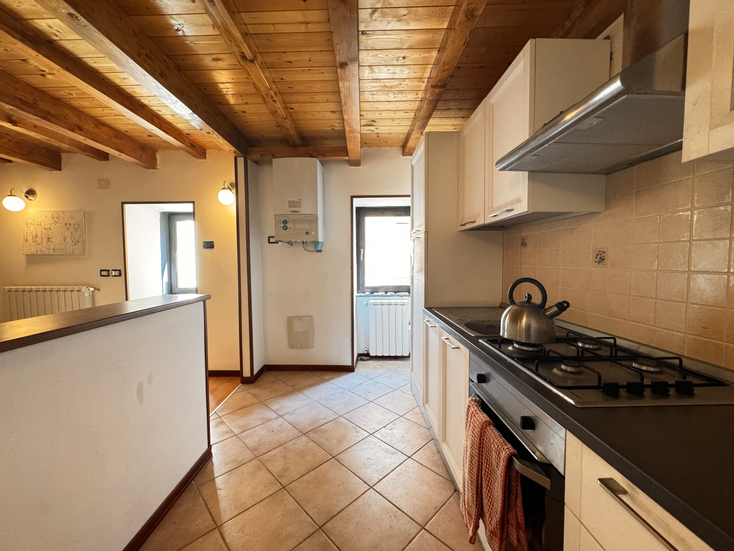 House in perfect conditions with terrace