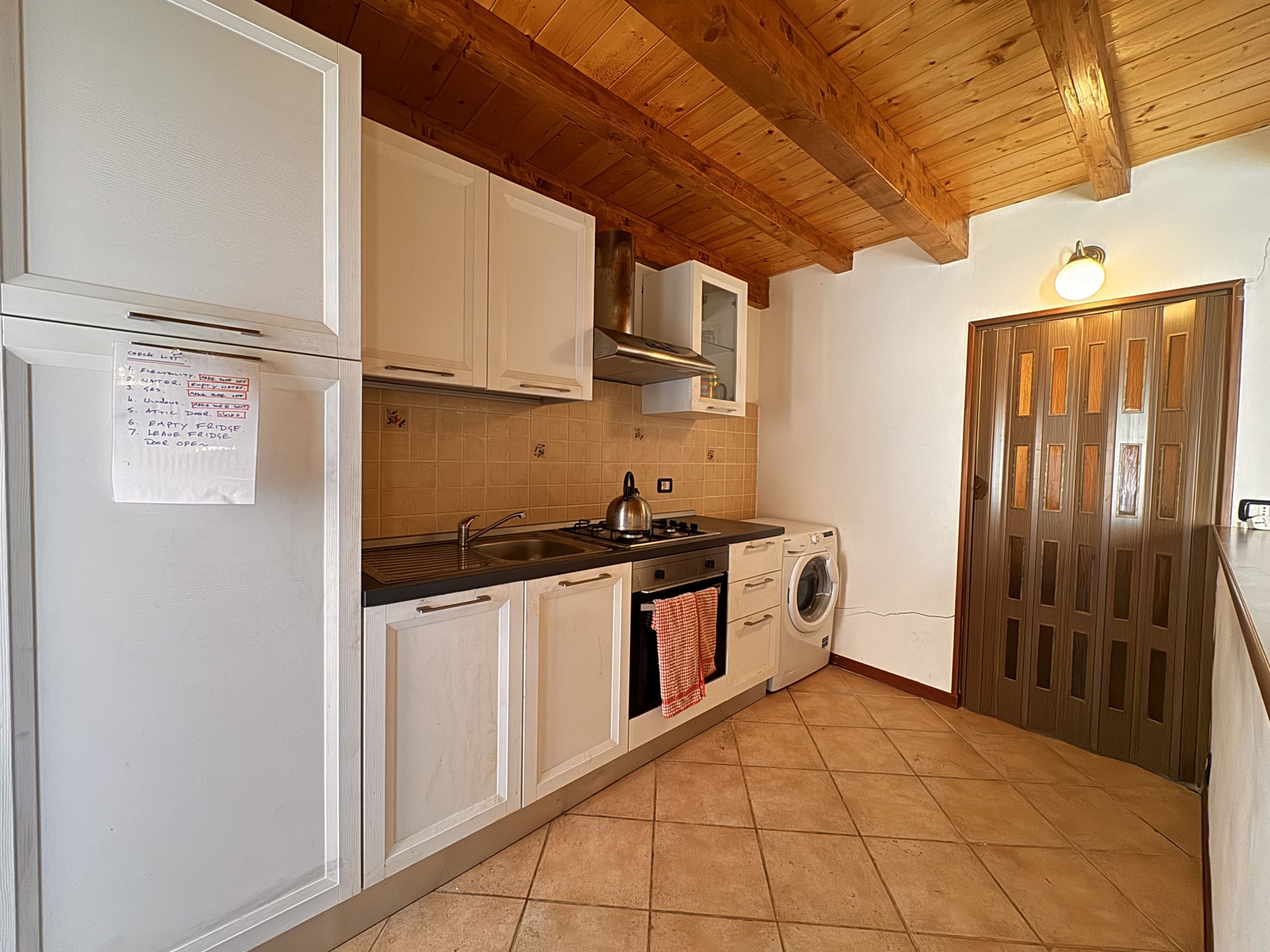 House in perfect conditions with terrace