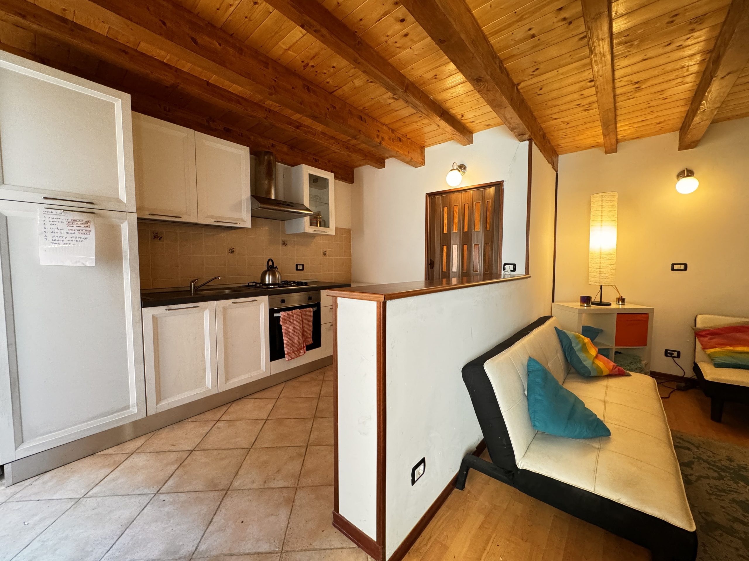 House in perfect conditions with terrace