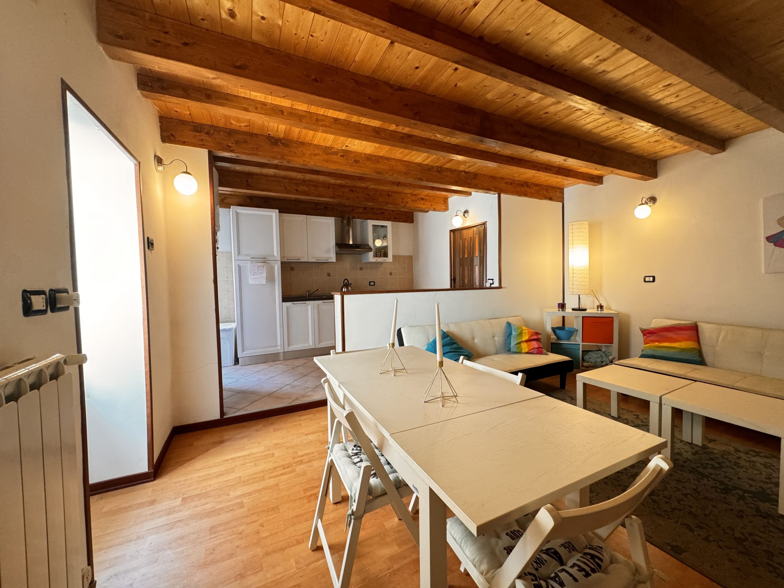 House in perfect conditions with terrace