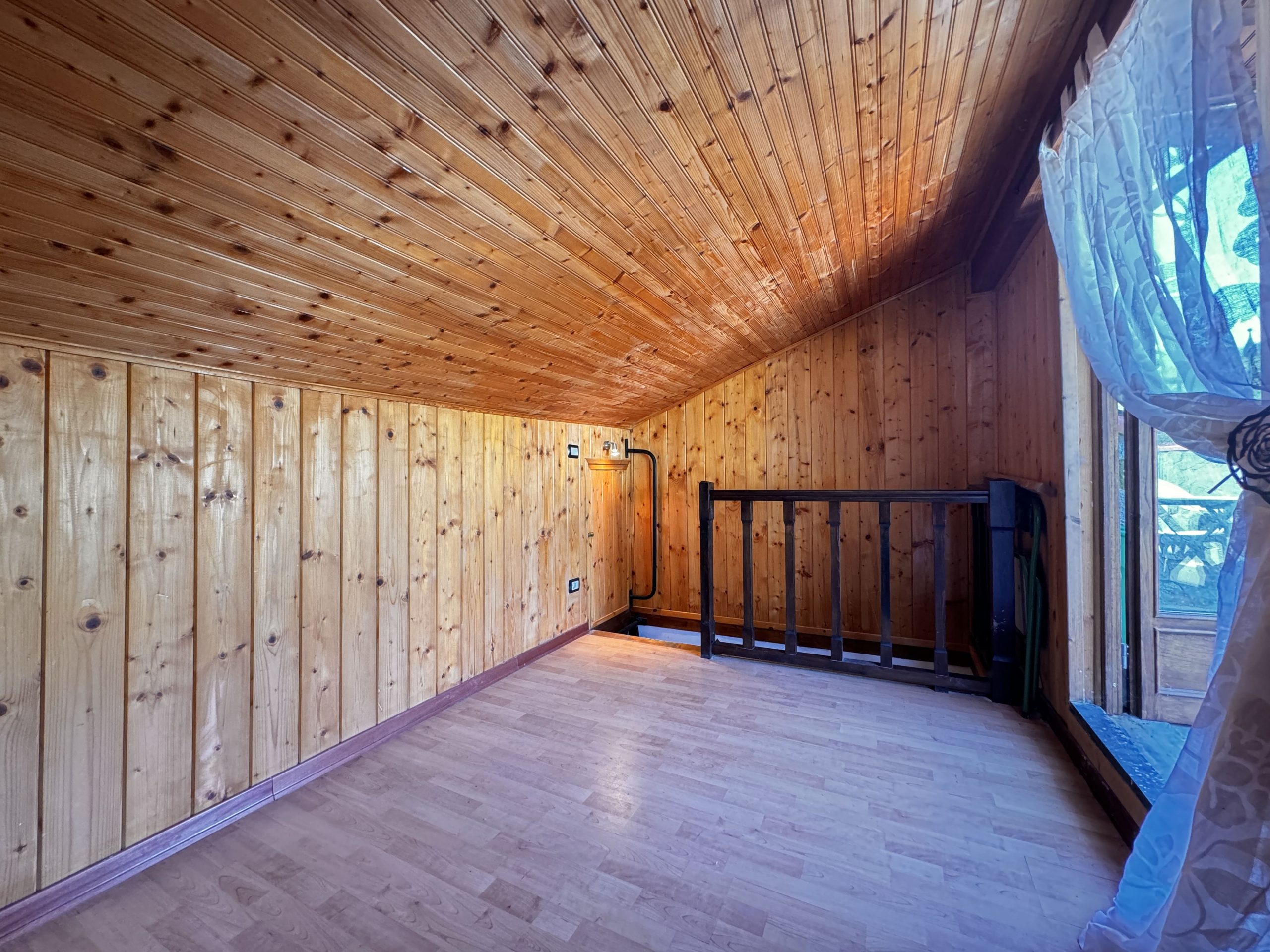 House in perfect conditions with terrace