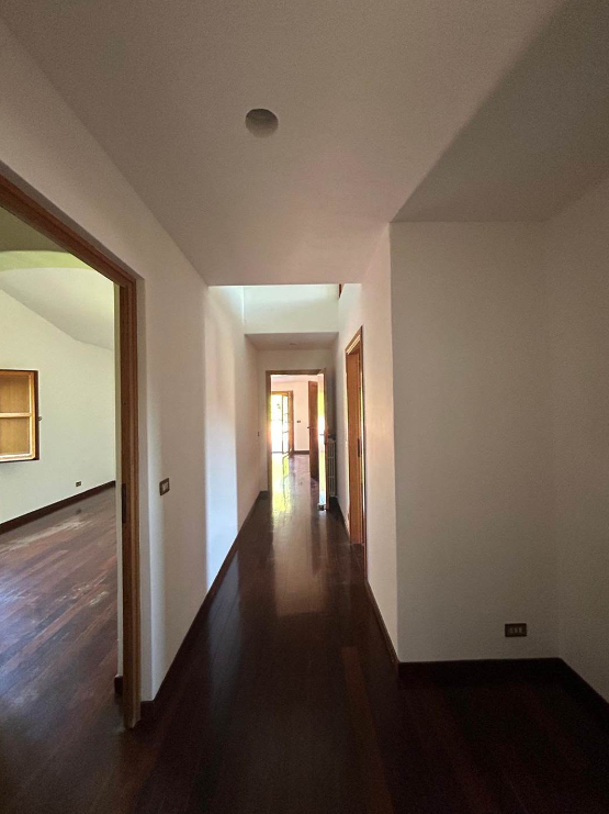 Terraced house surrounded by a 12.000 outdoor space