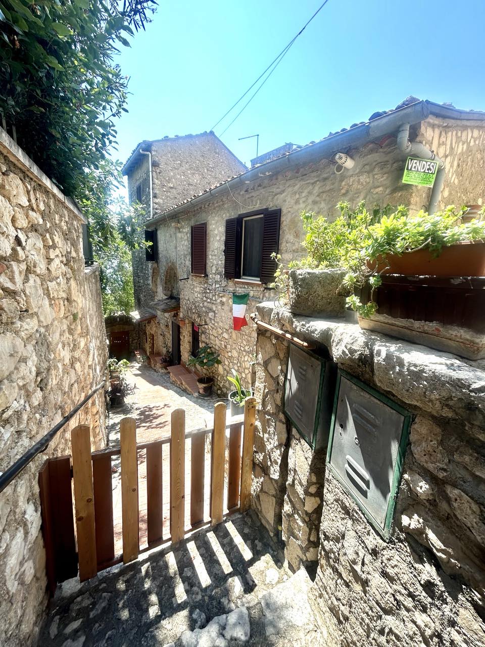 Beautiful stone house for sale in Veroli, Lazio region. Two homes for the price of one, renovated and partially furnished.
