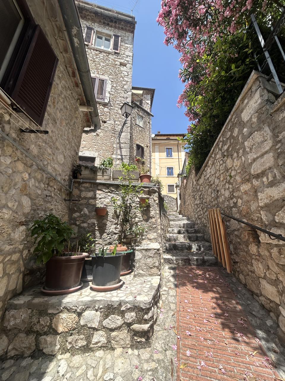 Beautiful stone house for sale in Veroli, Lazio region. Two homes for the price of one, renovated and partially furnished.