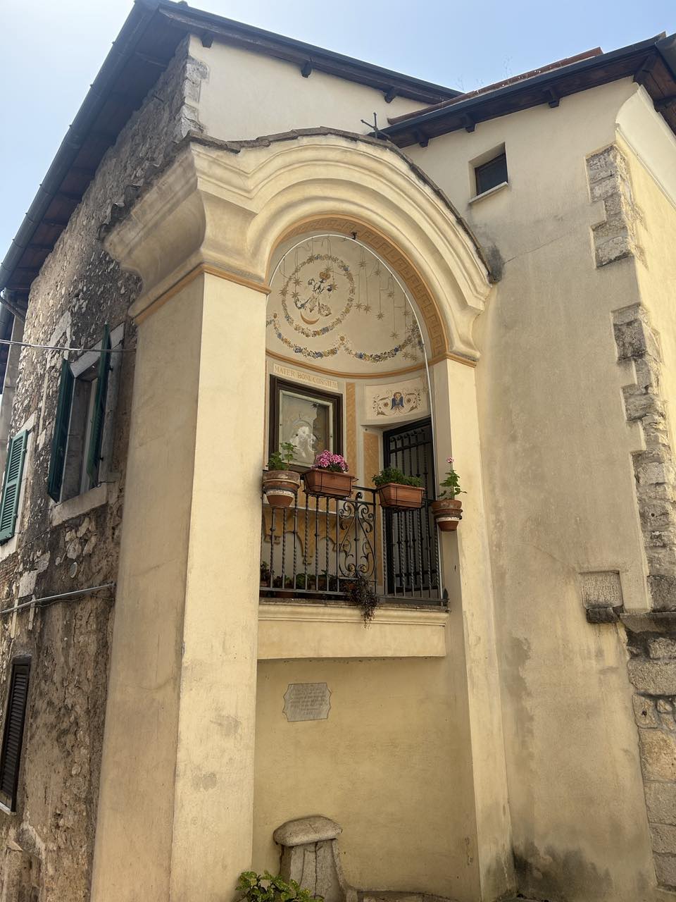 Beautiful stone house for sale in Veroli, Lazio region. Two homes for the price of one, renovated and partially furnished.