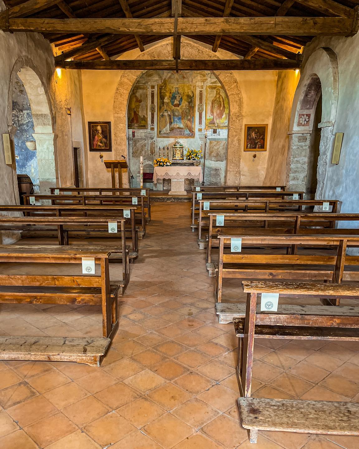 Beautiful stone house for sale in Veroli, Lazio region. Two homes for the price of one, renovated and partially furnished.