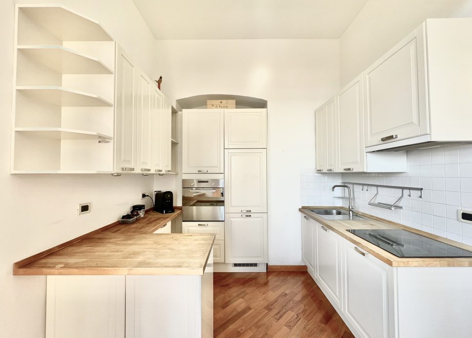 Sea Facing Apartment – Genoa, Liguria