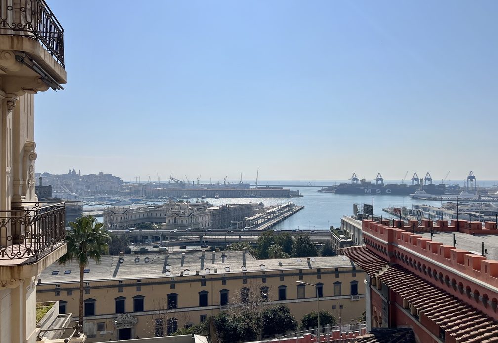 Sea Facing Apartment – Genoa, Liguria