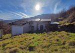 House with private garden in panoramic hamlet
