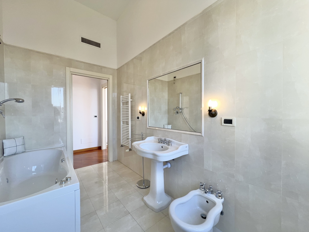 Sea Facing Apartment – Genoa, Liguria