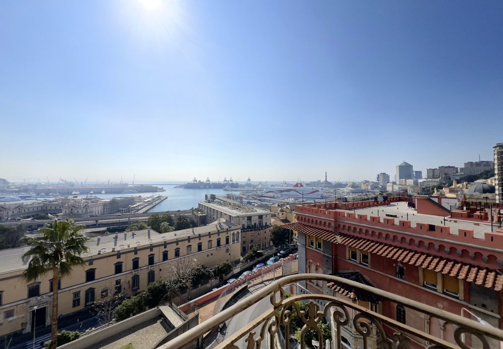 Sea Facing Apartment – Genoa, Liguria