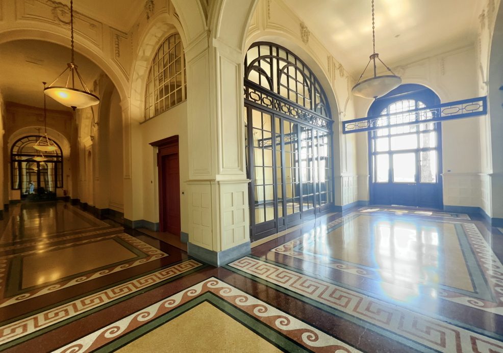 Sea Facing Apartment – Genoa, Liguria