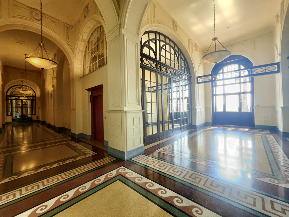 Sea Facing Apartment – Genoa, Liguria