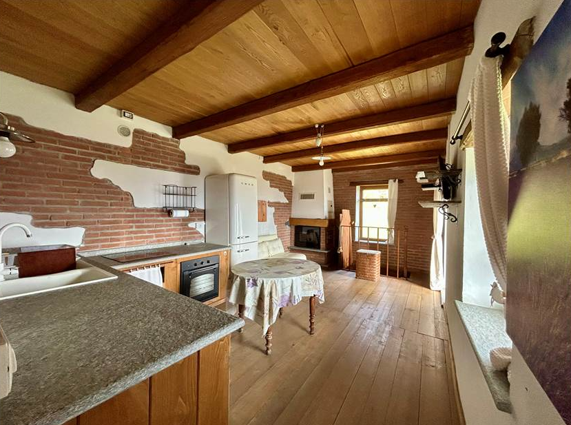 Detached house with land and rustic house.