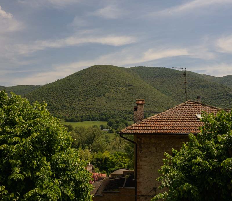 Your Italian Dream Awaits: Invest in a Thriving B&B in Umbria, Casa Lilla.