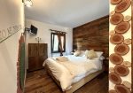 Detached house with garden and private spa.