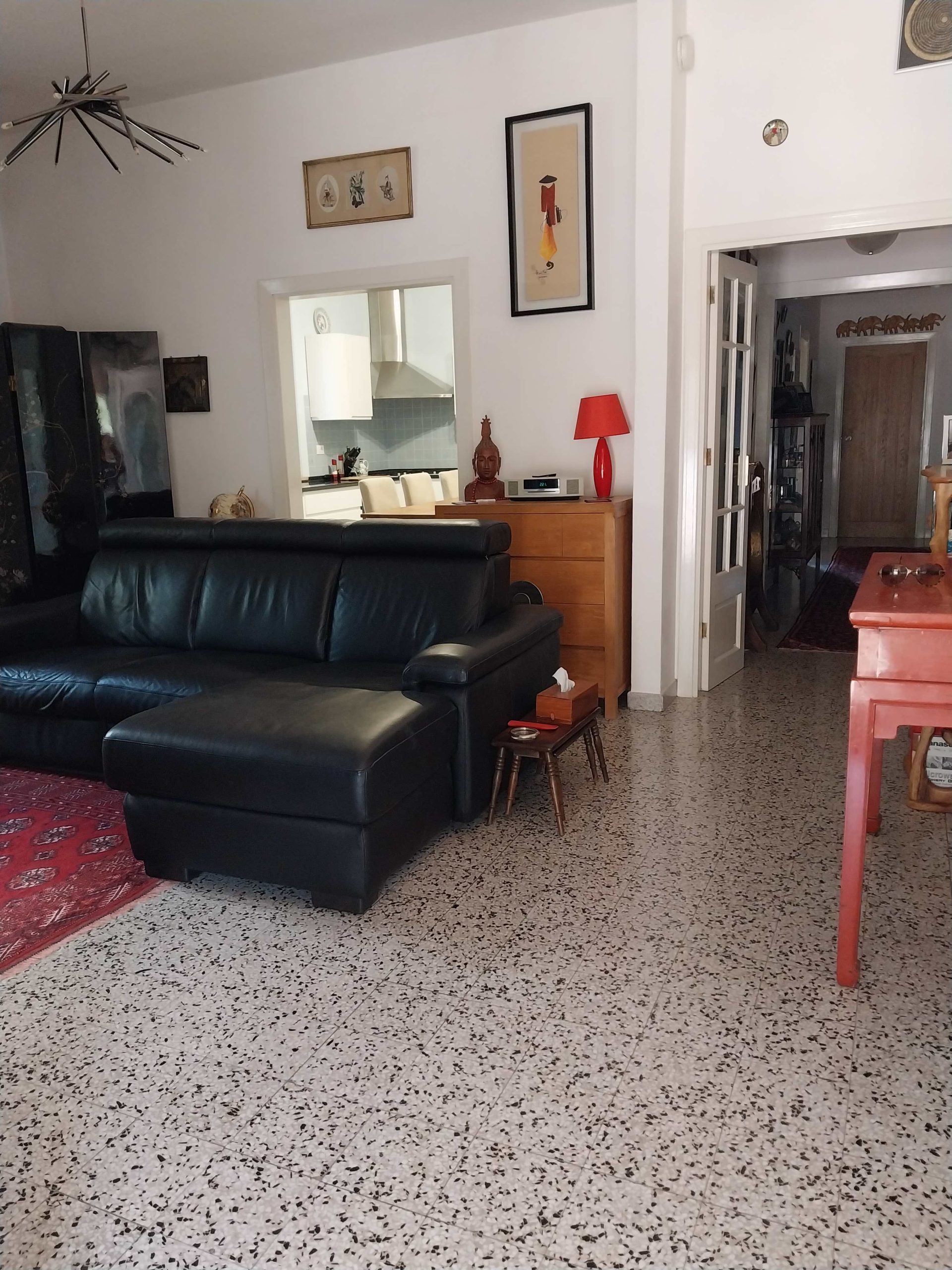 Fully renovated and enhanced 5 bed, 4 bath family property on own land. Pool, hot tub and panoramic views