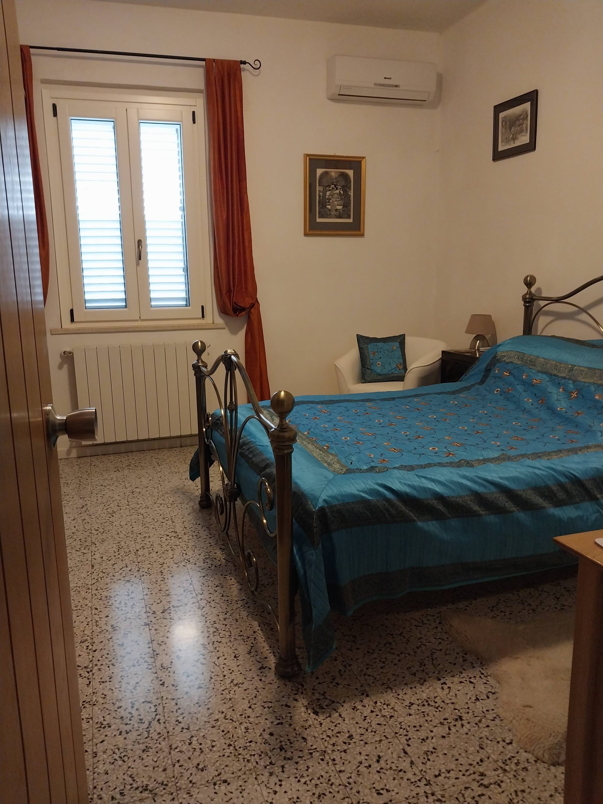 Fully renovated and enhanced 5 bed, 4 bath family property on own land. Pool, hot tub and panoramic views