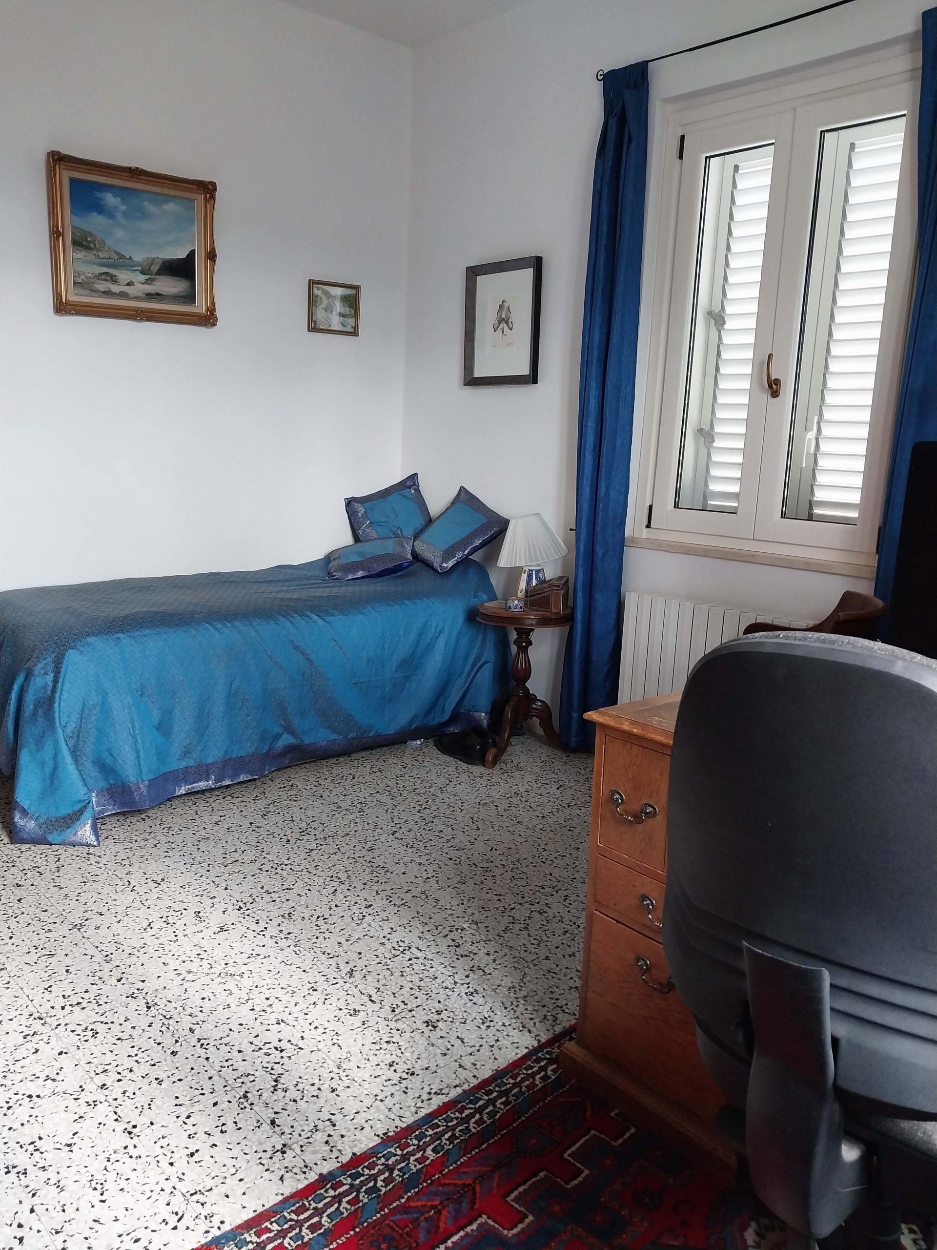 Fully renovated and enhanced 5 bed, 4 bath family property on own land. Pool, hot tub and panoramic views