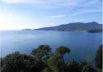 Detached villa on the most pristine cliff of the Tigullio Gulf, with private access to the sea.
