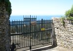 Semi-detached villa of 350 square meters with an unparalleled sea view just 800 meters from the splendid beaches of Lavagna