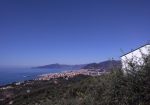 Semi-detached villa of 350 square meters with an unparalleled sea view just 800 meters from the splendid beaches of Lavagna
