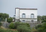 Semi-detached villa of 350 square meters with an unparalleled sea view just 800 meters from the splendid beaches of Lavagna