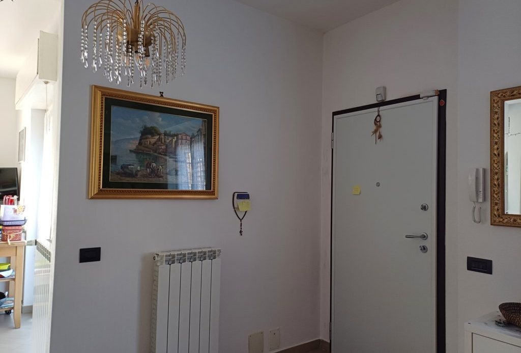 Semi-detached villa of 350 square meters with an unparalleled sea view just 800 meters from the splendid beaches of Lavagna