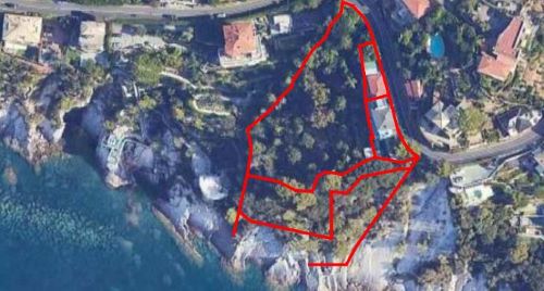 Detached villa on the most pristine cliff of the Tigullio Gulf, with private access to the sea.