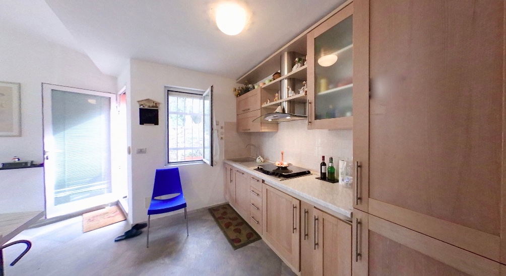 FOR SALE Portion of a typical Genoese HOUSE