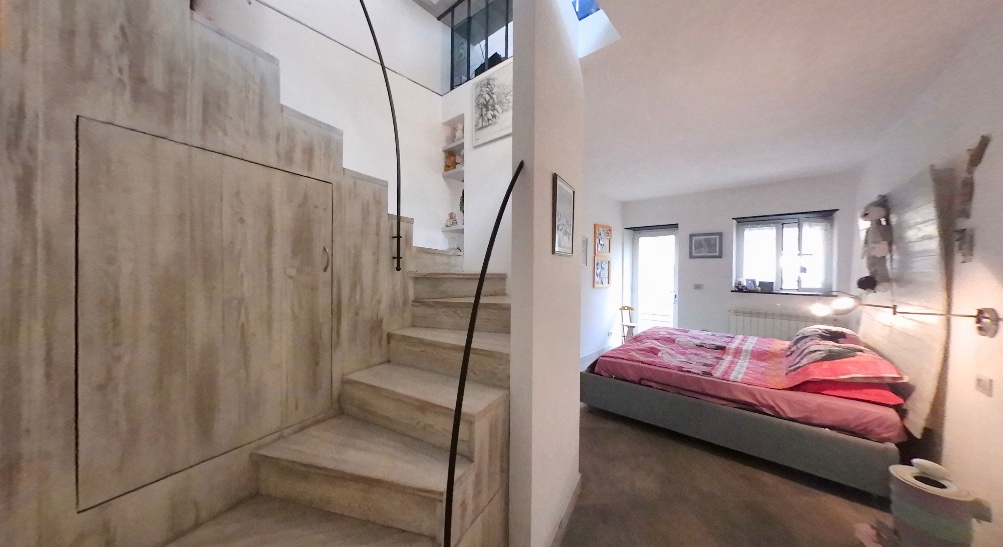 FOR SALE Portion of a typical Genoese HOUSE