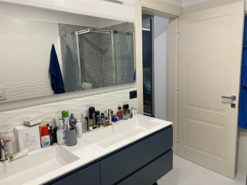 Terraced house of 242 square meters. Completely renovated with recovery of the attic