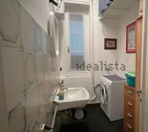 Four-room apartment – Convenient to the sea and center