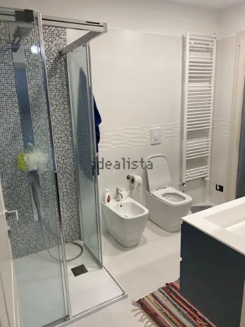 Terraced house of 242 square meters. Completely renovated with recovery of the attic
