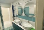 Terraced house of 242 square meters. Completely renovated with recovery of the attic
