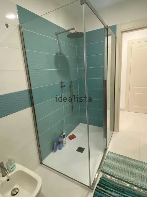Terraced house of 242 square meters. Completely renovated with recovery of the attic