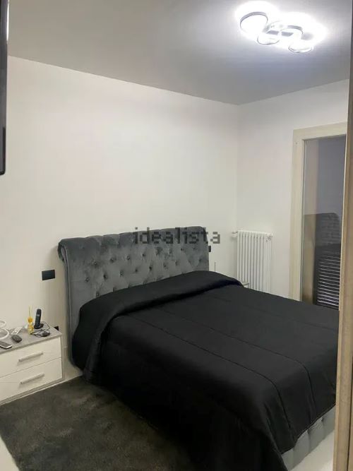 Terraced house of 242 square meters. Completely renovated with recovery of the attic