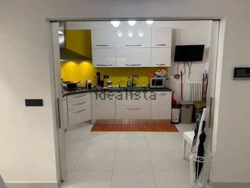 Terraced house of 242 square meters. Completely renovated with recovery of the attic