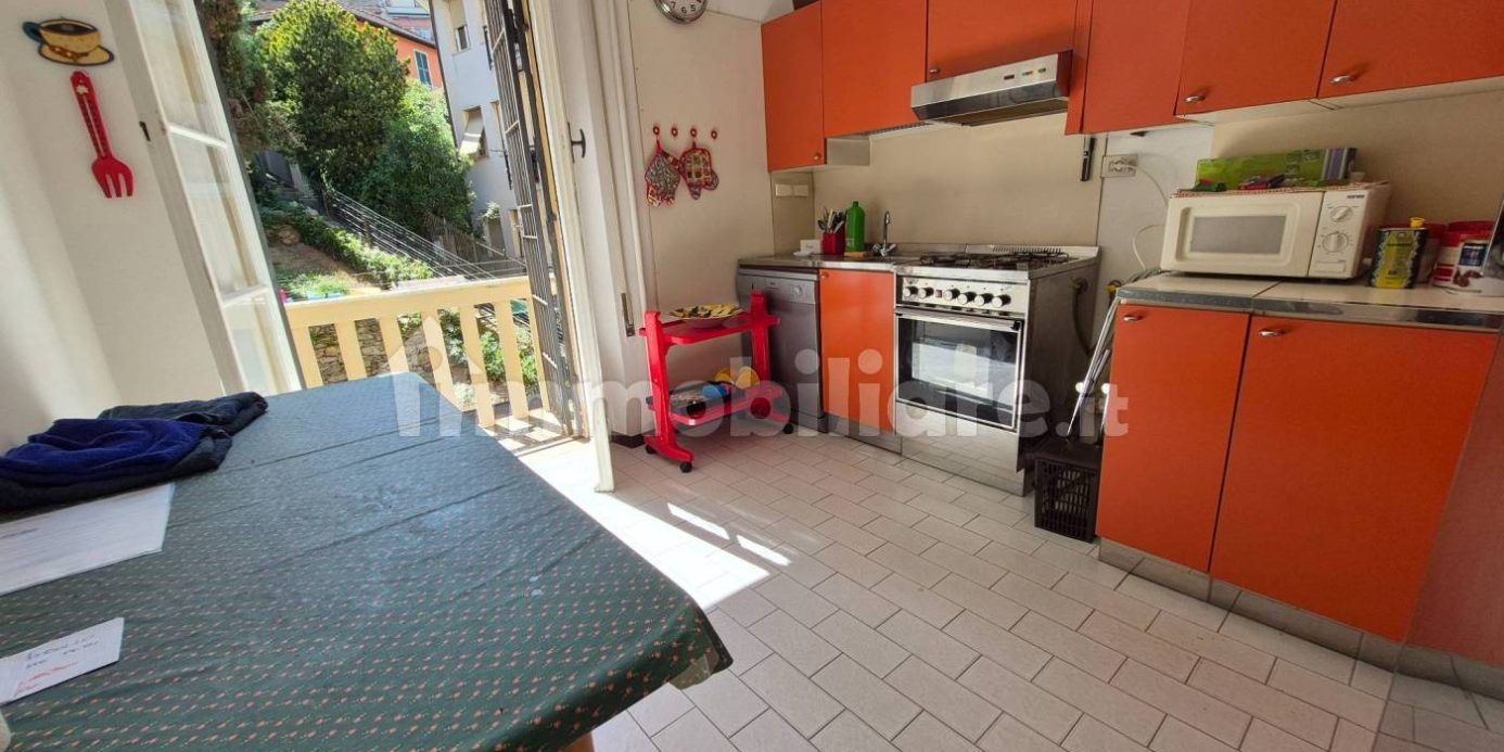 Four-room apartment – Convenient to the sea and center
