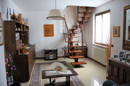 Independent two-storey villa of two hundred and twenty square meters – Sea View