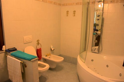 Independent two-storey villa of two hundred and twenty square meters – Sea View