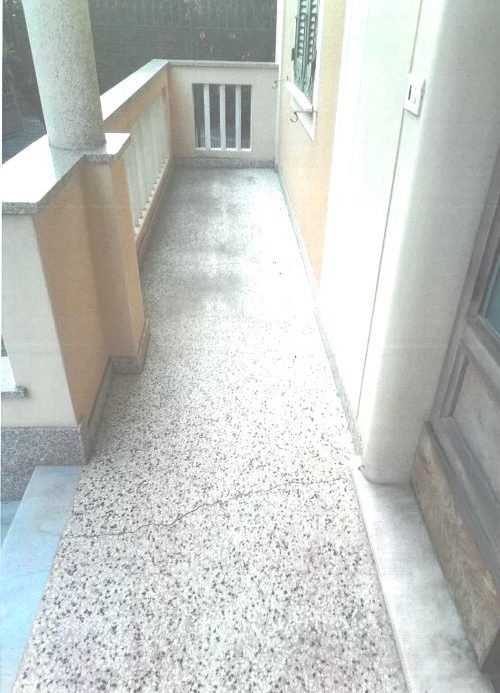 Semi-detached villa – In a convenient and quiet area