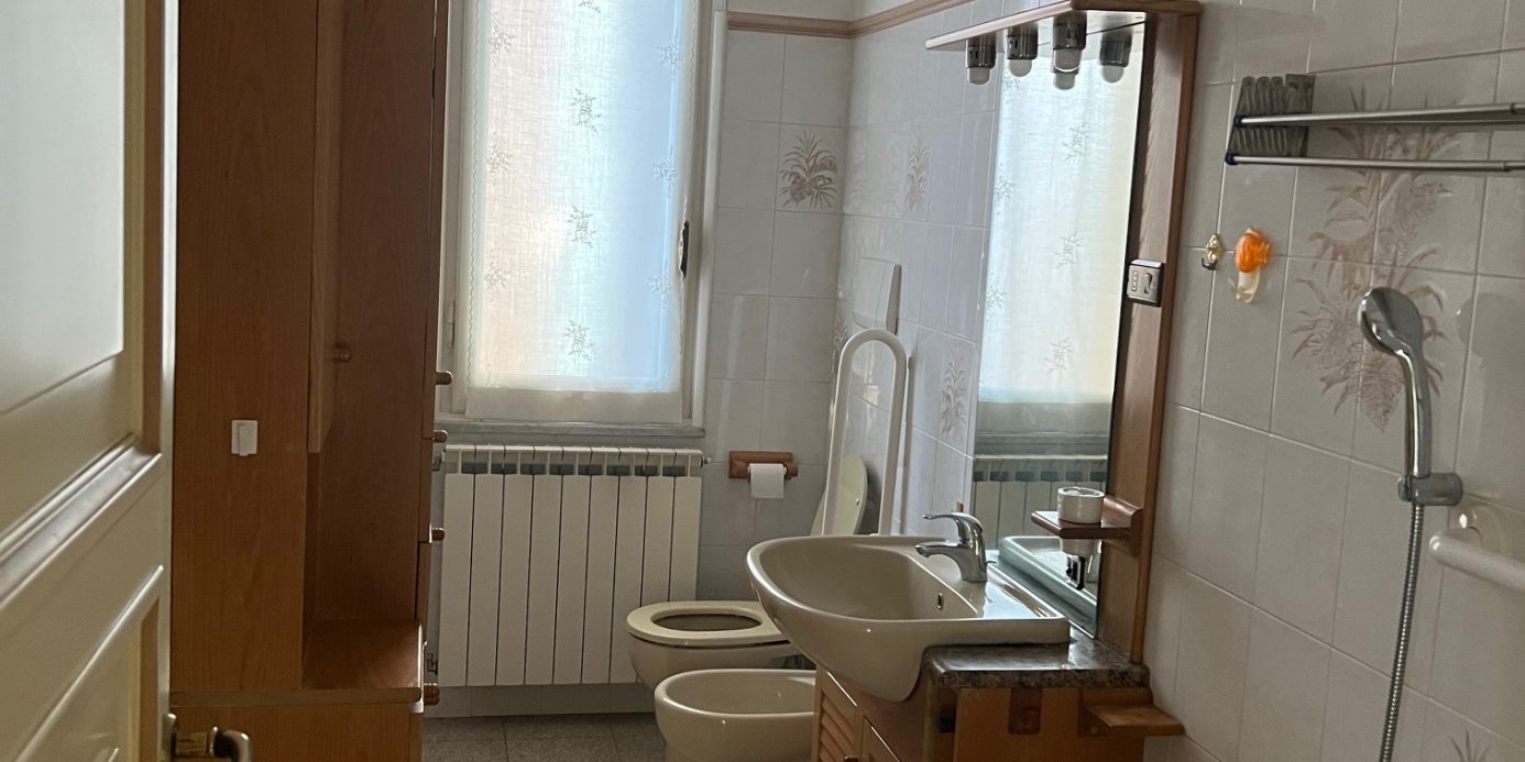 Semi-detached villa – In a convenient and quiet area