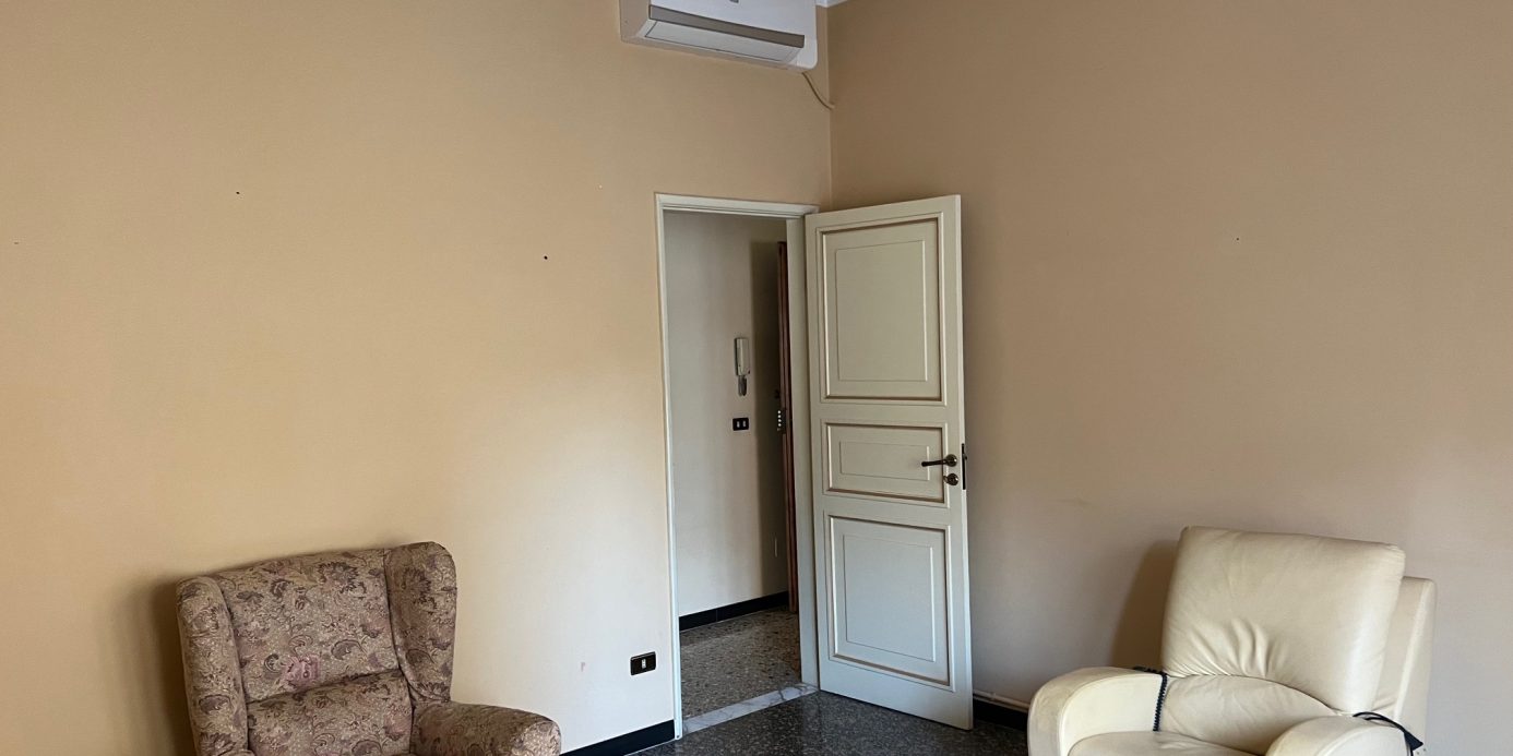 Semi-detached villa – In a convenient and quiet area