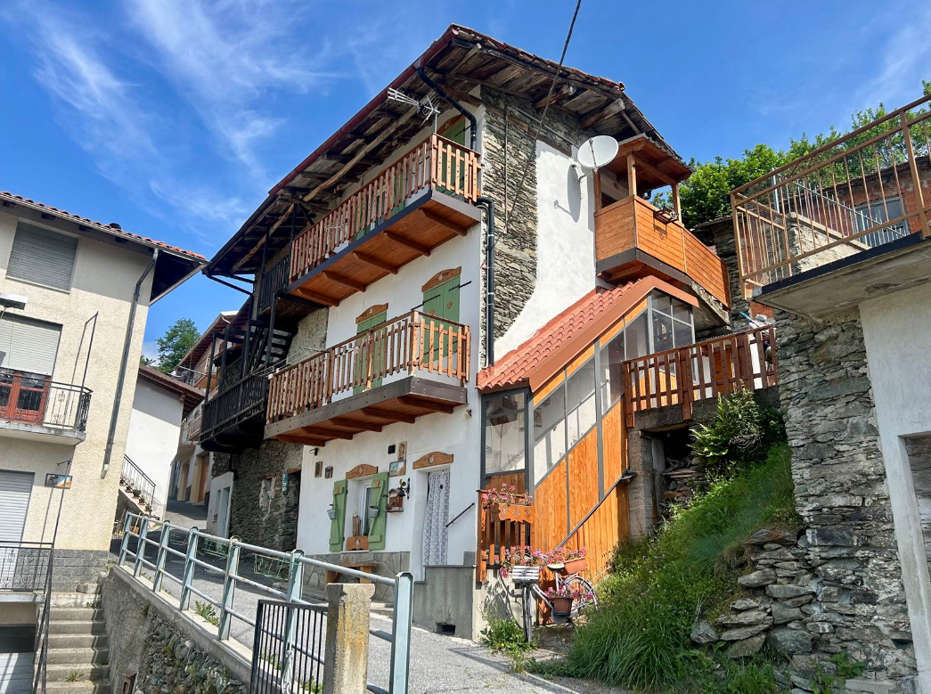 Recently renovated house with outbuilding.