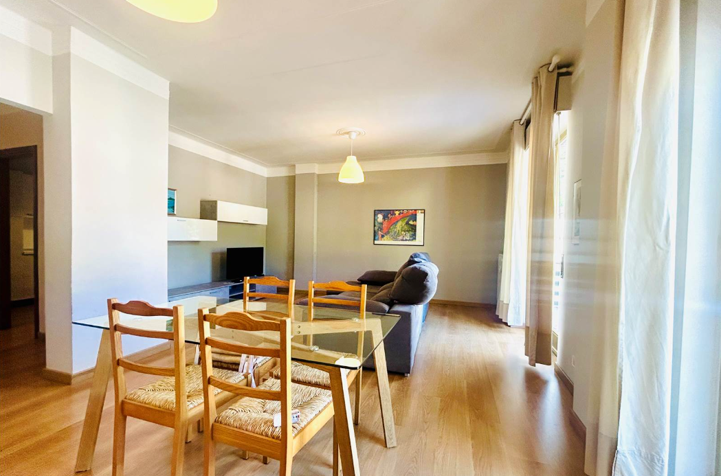 Large sunny and panoramic apartment.